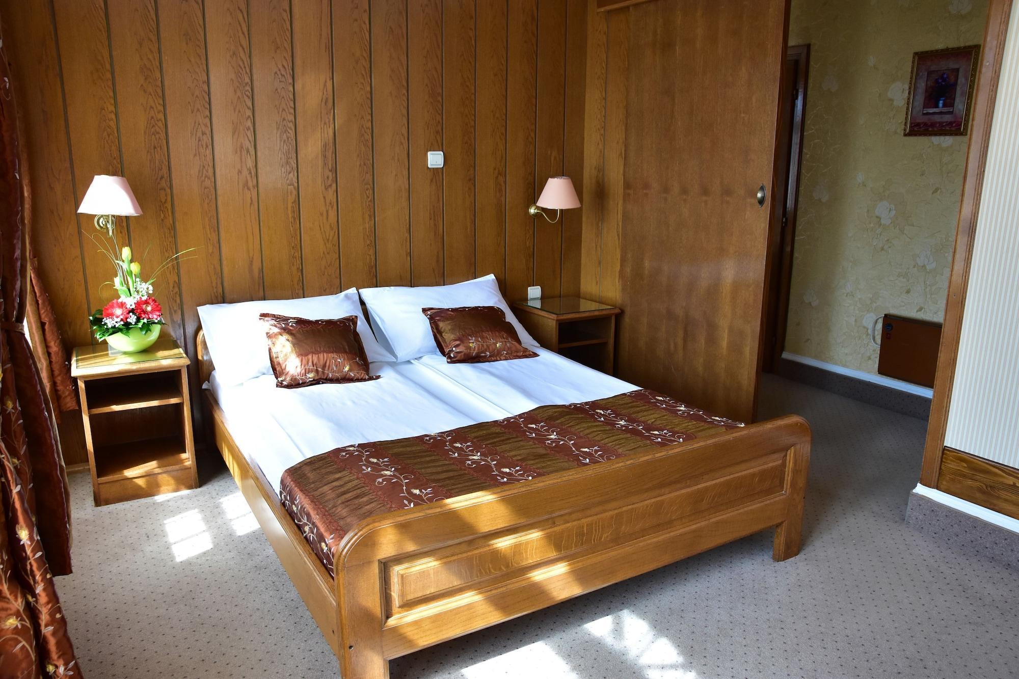 Garni Hotel Lav Belgrad Dış mekan fotoğraf